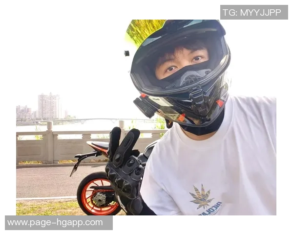 布克谈迈阿密天气变化迅速表示自己并未过于关注阴雨情况 布克谈迈阿密天气变化迅速表示自己并未过于关注阴雨情况